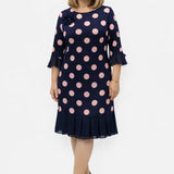 Victoria – klostuota suknelė su taškučiais