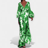 Suknelė su Oro Detalėmis